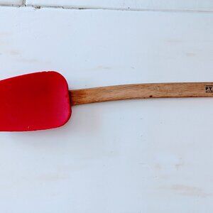 VTG Pyrex Silicone Scraper Spatula Red with Curved Wooden Handle 11.5"